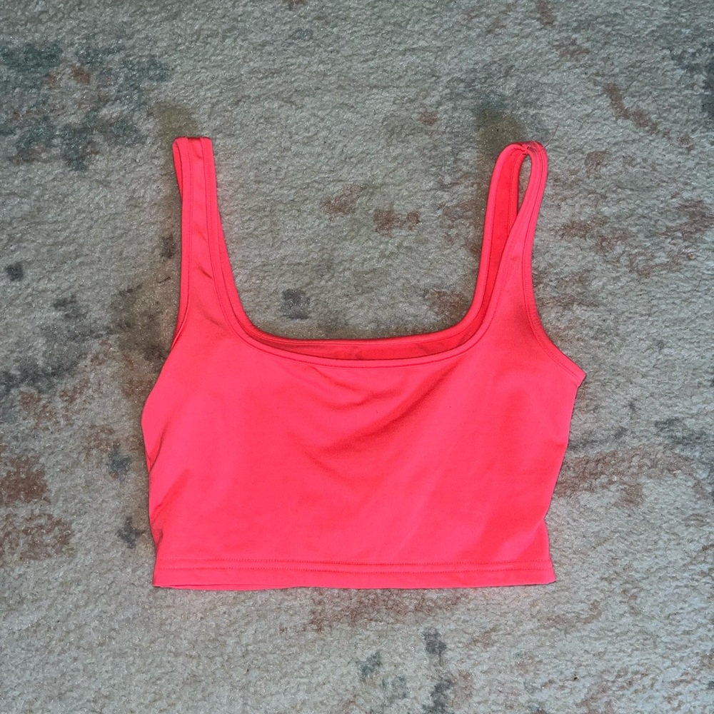 cropped tank top